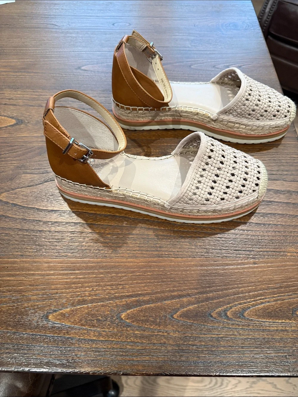 Vince Camuto breathable woven